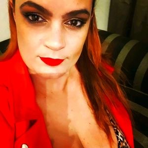 Meet your Posher, Sarina